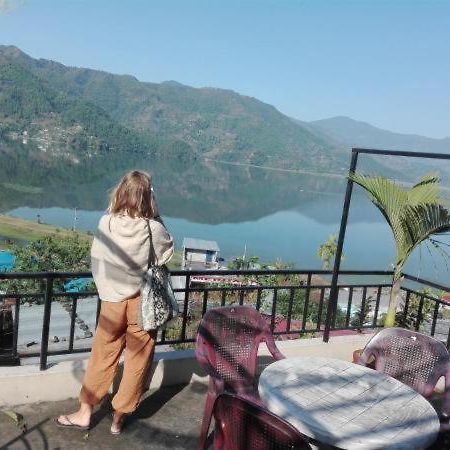 Little Pilgrim Lodge Pokhara Ngoại thất bức ảnh