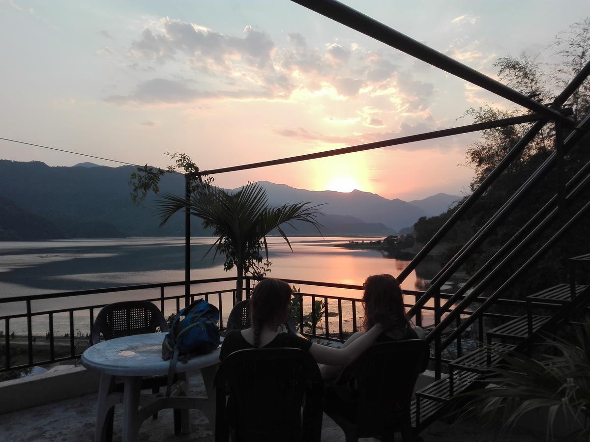 Little Pilgrim Lodge Pokhara Ngoại thất bức ảnh